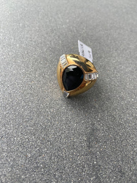 VINTAGE GOLD RING WITH ONYX STONE